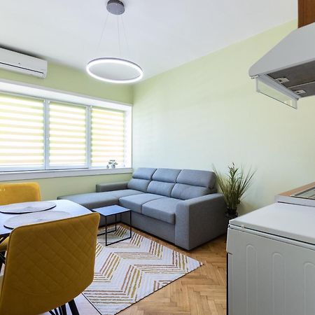 Ferienwohnung 1Bdr Flat In Center Of Sofia Vitoshka Blvd Exterior foto