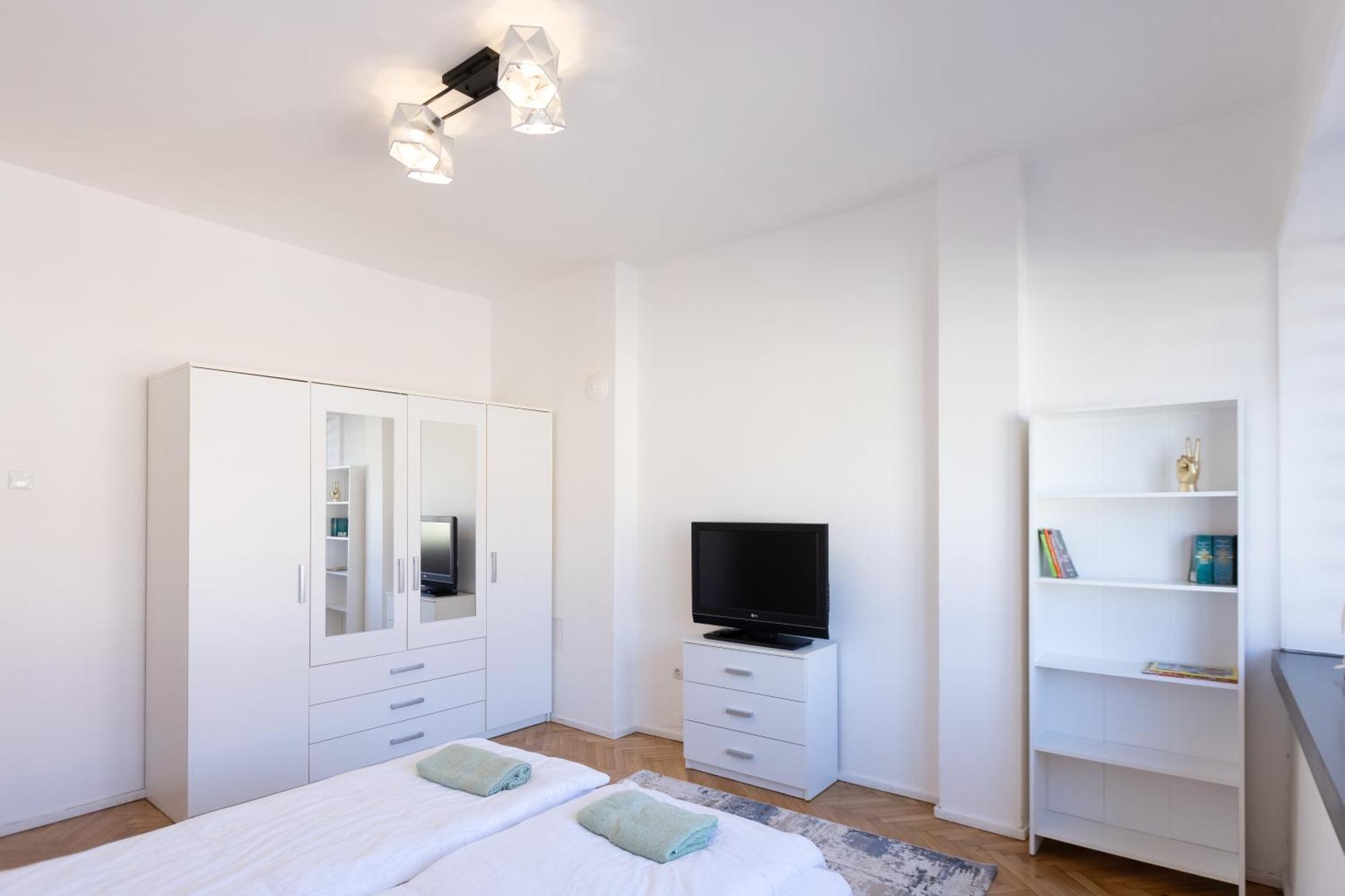 Ferienwohnung 1Bdr Flat In Center Of Sofia Vitoshka Blvd Exterior foto